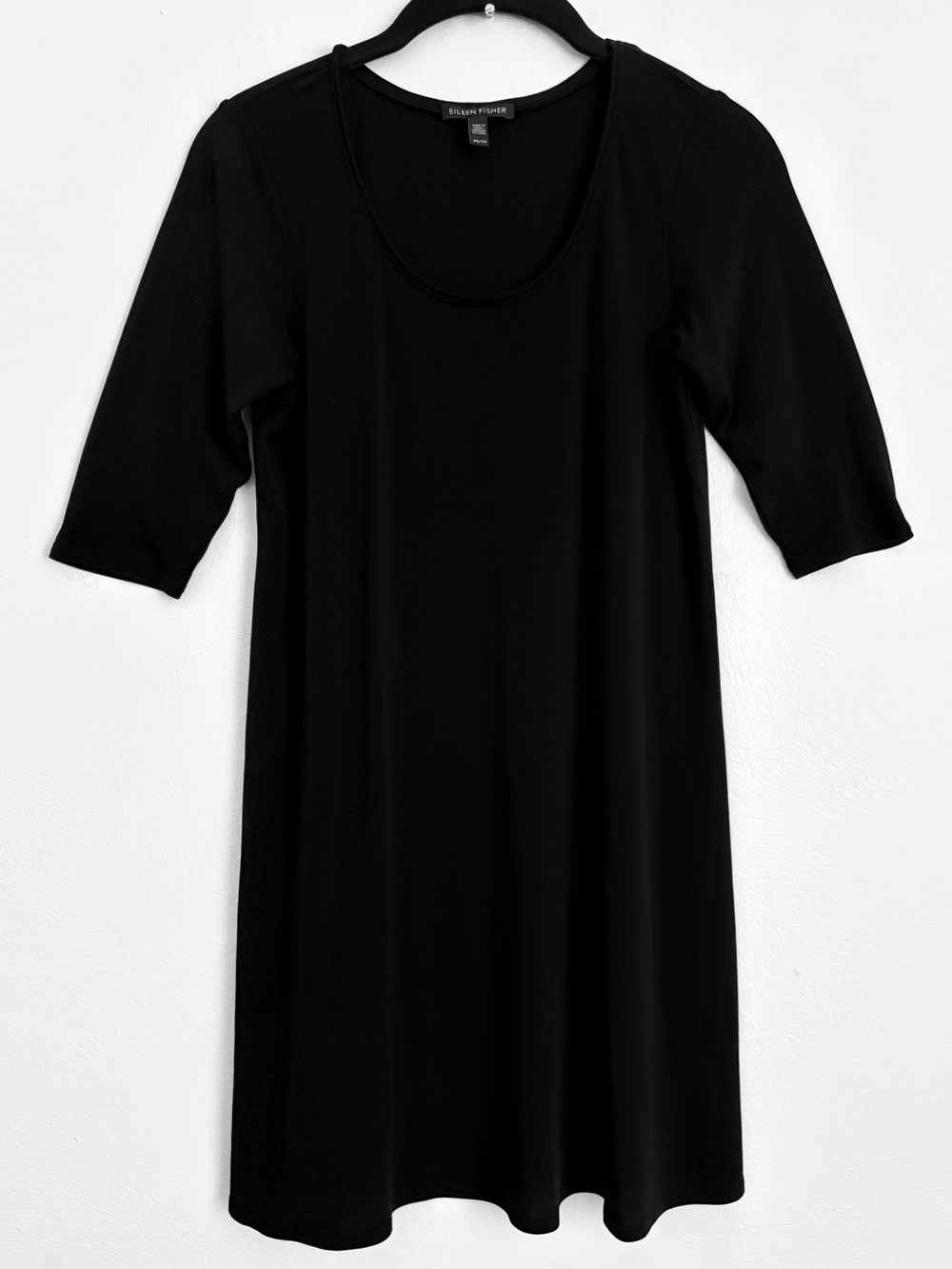 Eileen Fisher 100% Silk Natural Fabric Scoop Neck Elbow Length Sleeve Sz XS